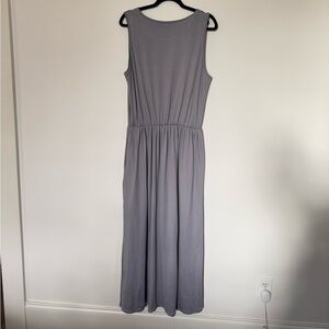 Gray casual dress with pockets and slit